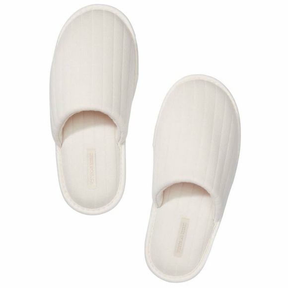 Victoria's Secret Shoes - NWT Victoria Secret Quilted women slippers